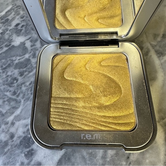 REM r.e.m. Beauty Highlighter Topper Thee Sun - Picture 3 of 4